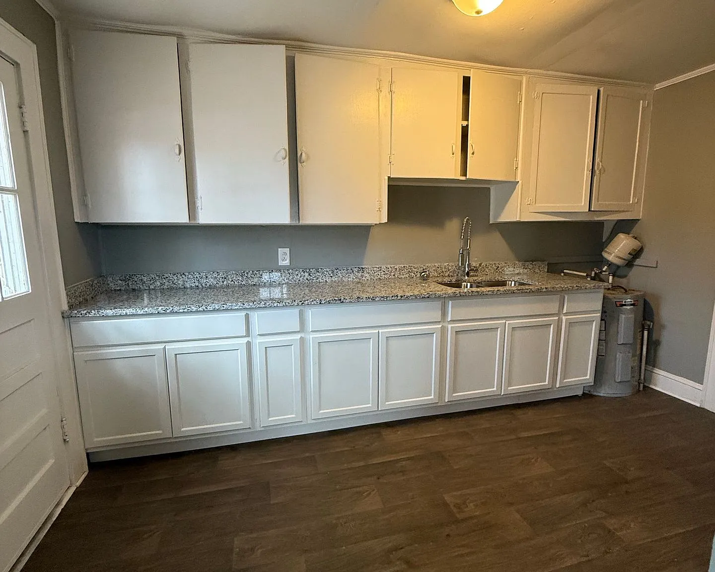 1 bed, $1,195 — Photo 4
