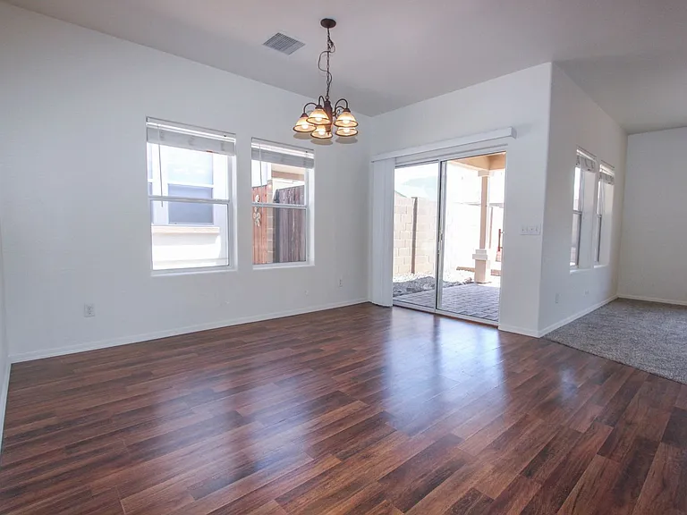 607 N Cortina St — Photo 5