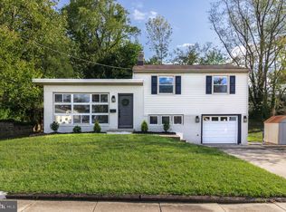 320 W Maiden Ln, Somerdale, NJ 08083