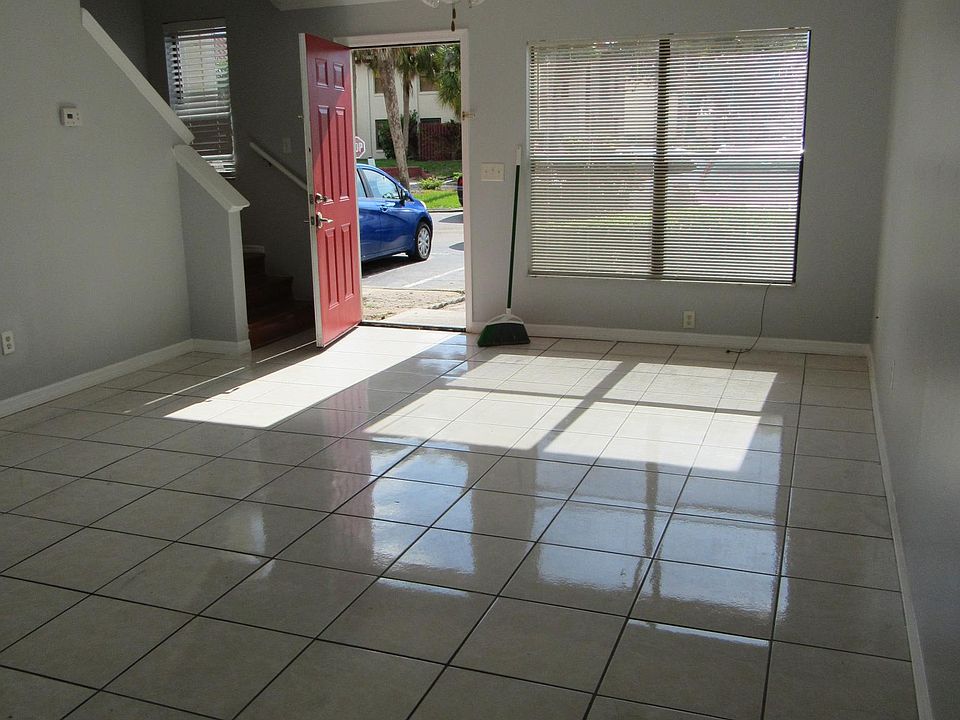 Entrance to home - Formal / Living Dining Area