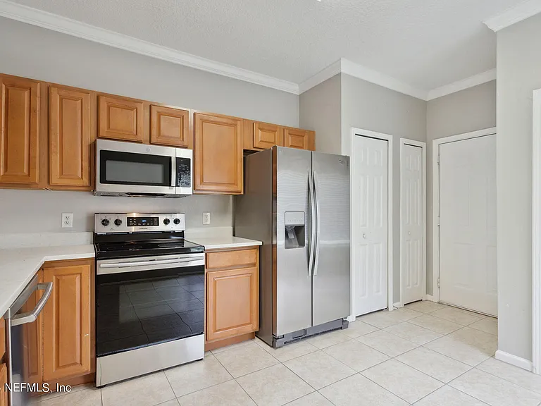 574 Southbranch Dr — Photo 12