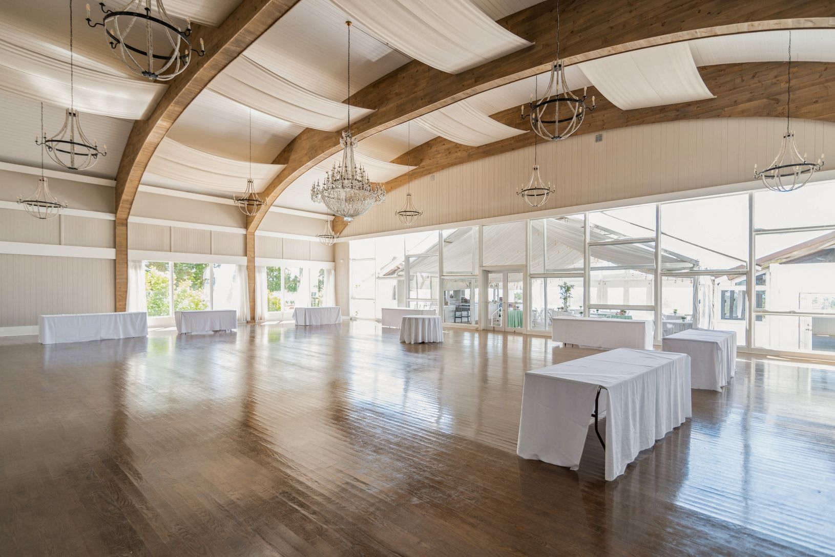  BANQUET ROOM