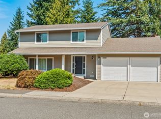 Newport Hills 11, Bellevue, WA 98006