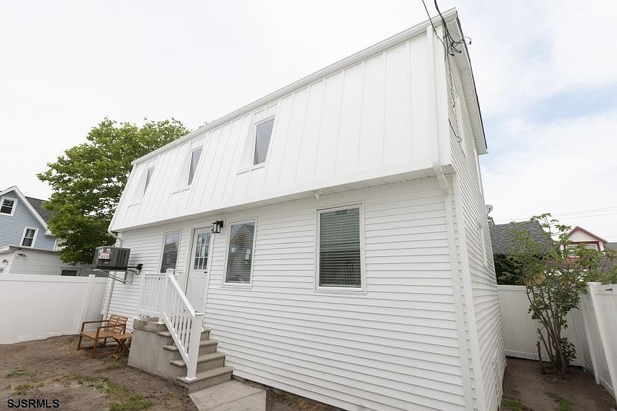 1st image of 215 E Leaming Ave #5