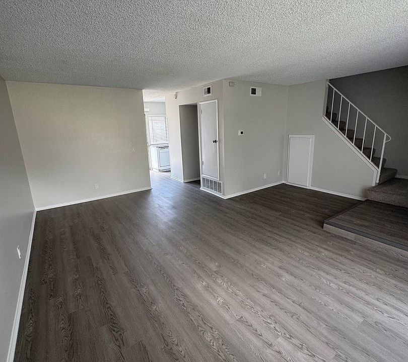 1st image of 1236 Devonshire Ln