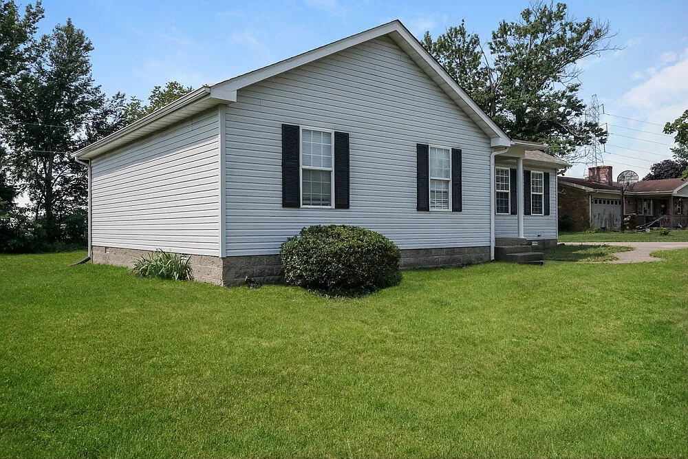 3 bed, 2.0 bath, 1494 sqft, $1,870 — Photo 4