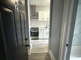 40 S 10th St REAR 2, Reading, PA 19602
