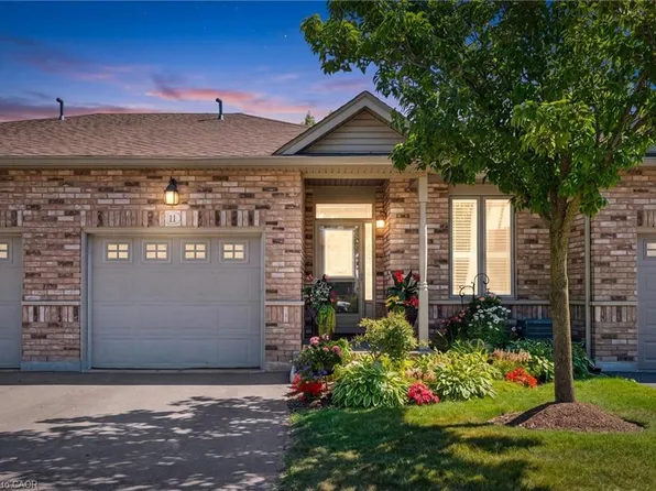 20 Isherwood Ave #11, Cambridge, ON N1R 8P9