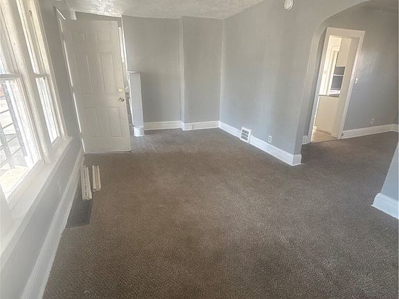 2nd image of 13811 Horner Ave
