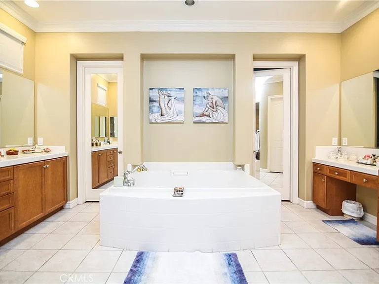 8245 Soft Winds Dr — Photo 12