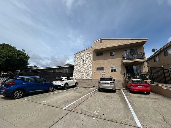 5th image of 4385 Hamilton St APT 2