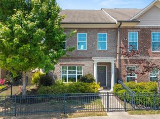 910 Westmoreland Cir NW, Atlanta, GA 30318