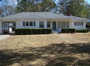 517 S Main St, Headland, AL 36345