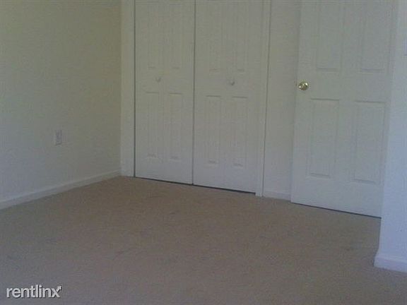 83 Blake Avenue-Bedroom2