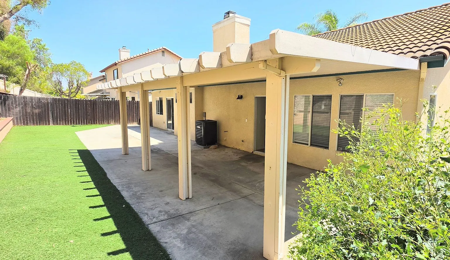 Refreshed Temecula Gem | New Paint, Upgraded AC, Covered Patio & Minutes to Trails — Photo 2