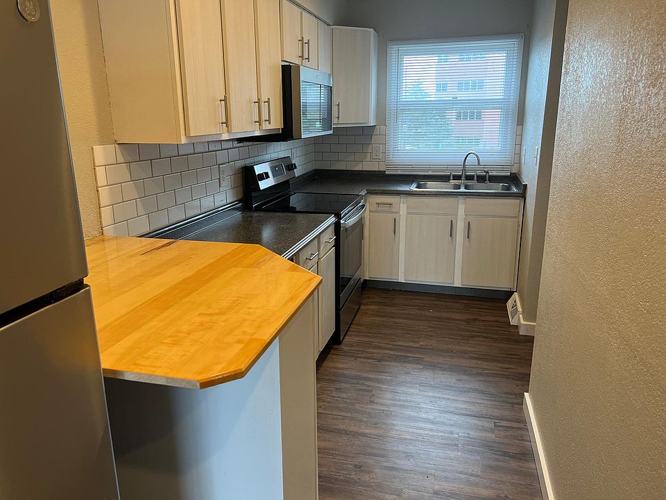 1st image of 2707 Saint Francis Dr