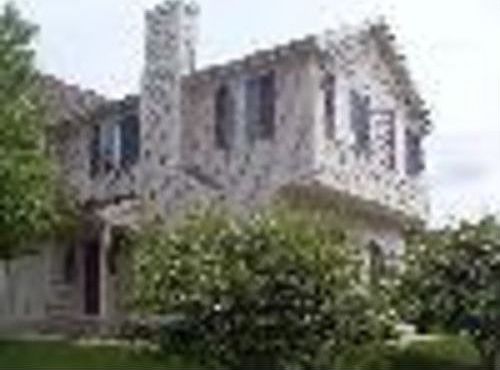 1st image of 611 Windsor Dr
