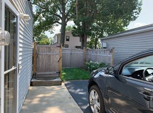 122 Colonial Ave, Saddle Brook, NJ 07663