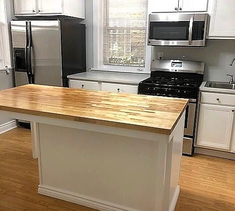 3rd image of 2916 N Avers Ave #B