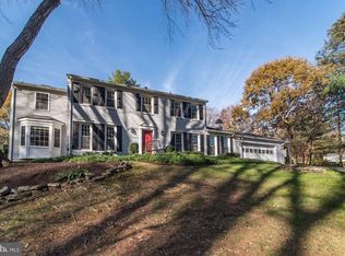 11415 Bronzedale Dr, Oakton, VA 22124