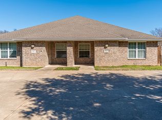3819 Oldenburg Ln, College Station, TX 77845