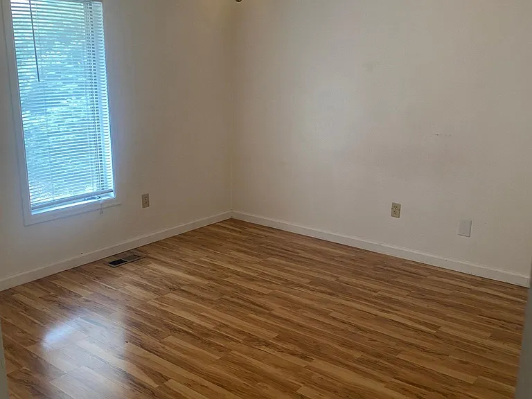 3185 Pierce St — Photo 9