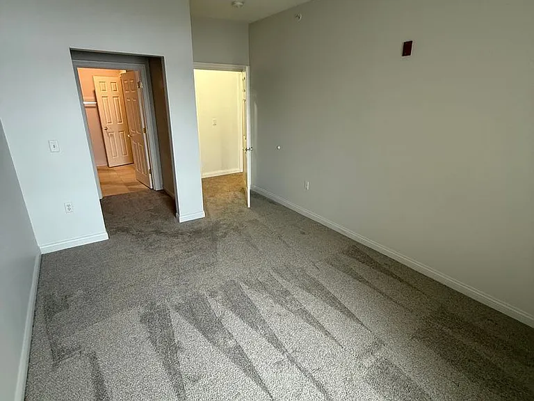 Uptown Brass Apartments — Photo 21