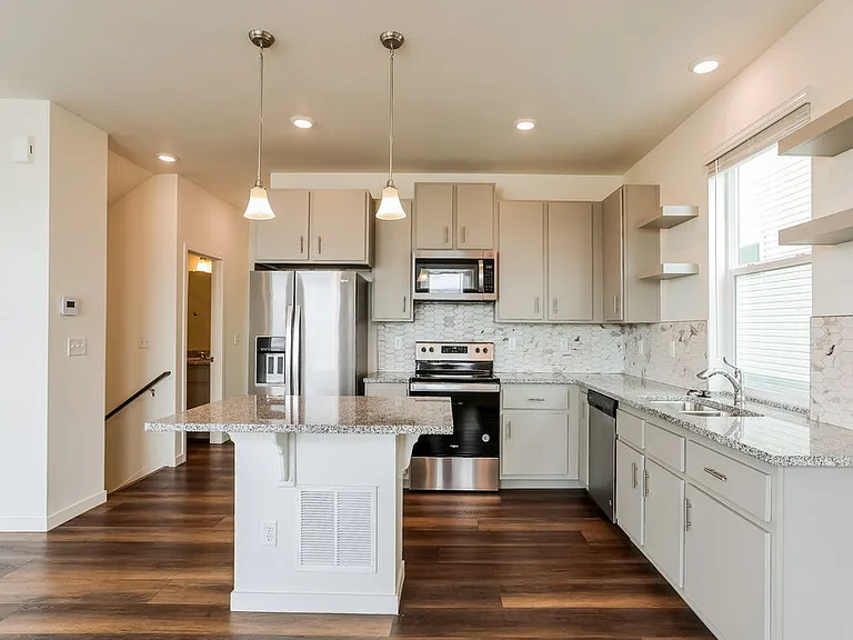 4742 N Tower Ct — Photo 7