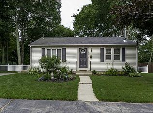 26 Wesleyan Ave, Coventry, RI 02816