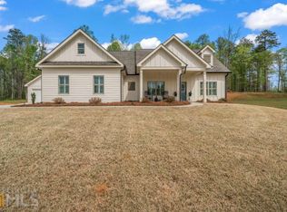 214 Oakwood Dr, Commerce, GA