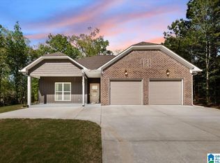 39 Robinwood Dr, Remlap, AL 35133