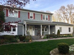 521 Miller Place Rd, Miller Place, NY 11764