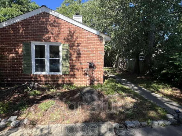 921 Wickford Dr, Chesapeake, VA 23320