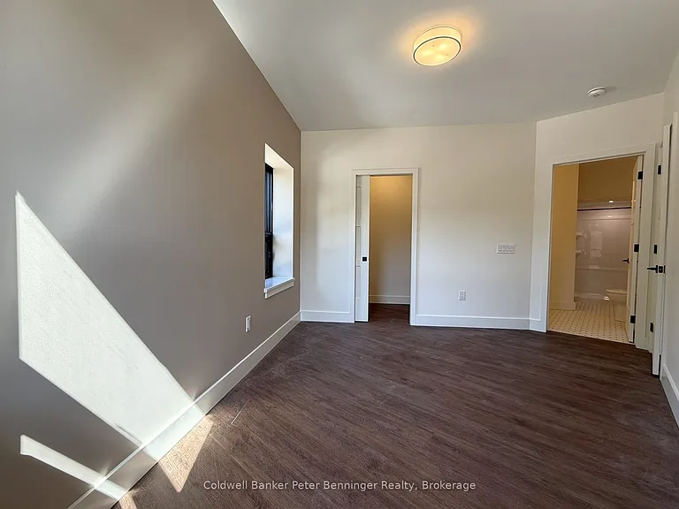604 Queen St S #109 — Photo 12