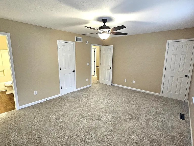 10279 Rosewood Ct — Photo 21