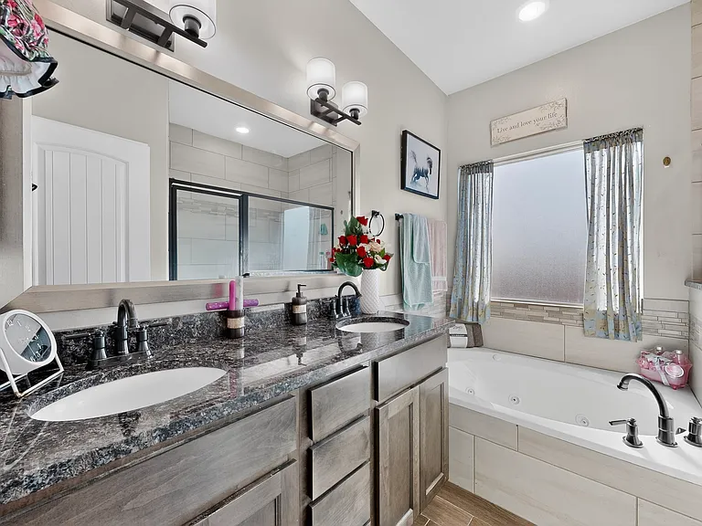 14717 Charles Foster Ave — Photo 28