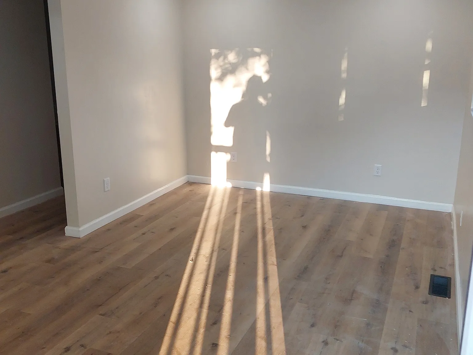 4 bed, 2.5 bath, 1728 sqft, $2,800 — Photo 2