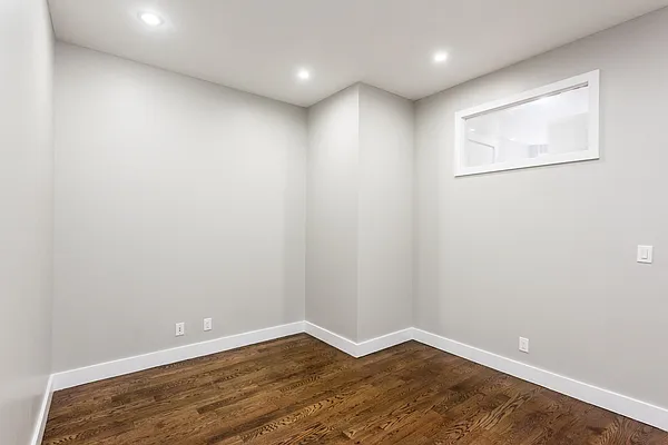 Rented by Nooklyn NYC LLC | media 13