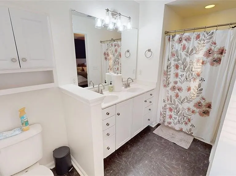 225 W Gilbert St — Photo 7