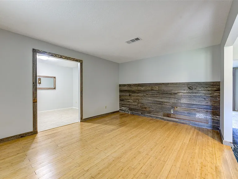 16019 Fathom Ln — Photo 33