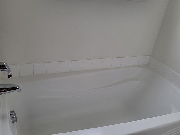 5th image of 3006 NE Delancey Ct