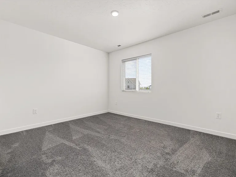1845 N Black Cyprus Ave — Photo 23