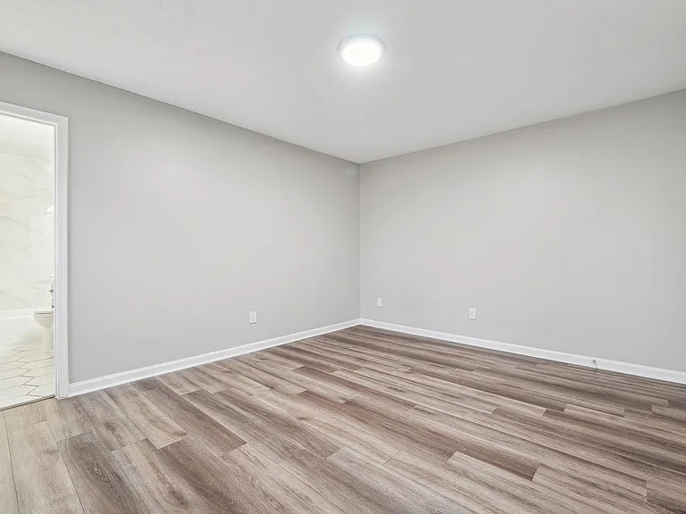 7880 Colquitt Rd — Photo 16