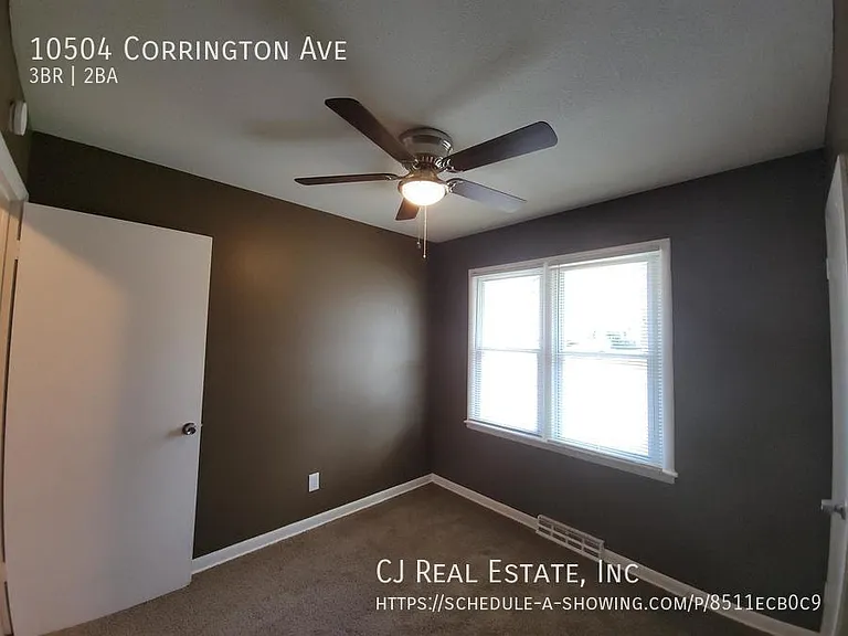 10504 Corrington Ave — Photo 7