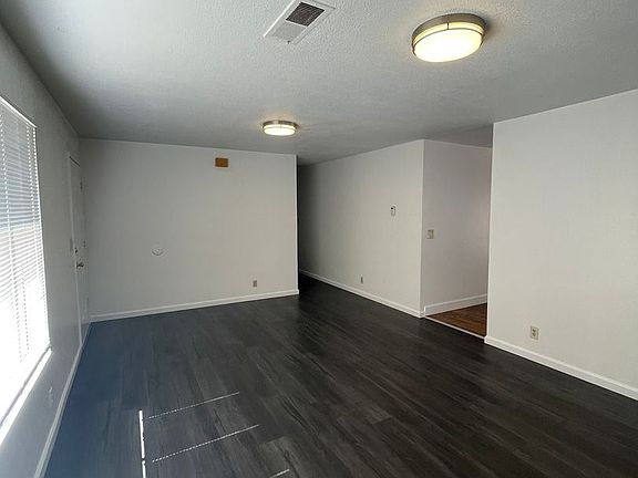 3rd image of 3467 Blue Mountain Dr