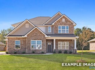 210 Irish Hill Dr, Meridianville, AL 35759