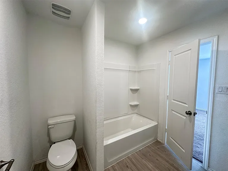 2722 Winterfell St — Photo 17