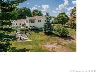 17 Monroe St, Norwich, CT 06360