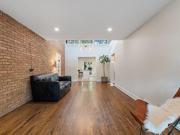 5th image of 1755 Henley St APT 2N