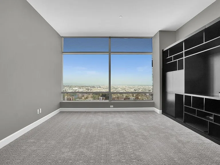 900 W Olympic Blvd #39C — Photo 14